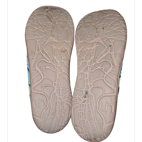 🔥UIN Slip Ons Shoe - Picture 6 of 8